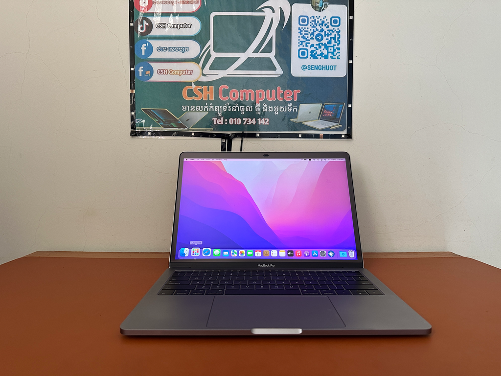 Macbook Pro 2017 Non Touch Bar