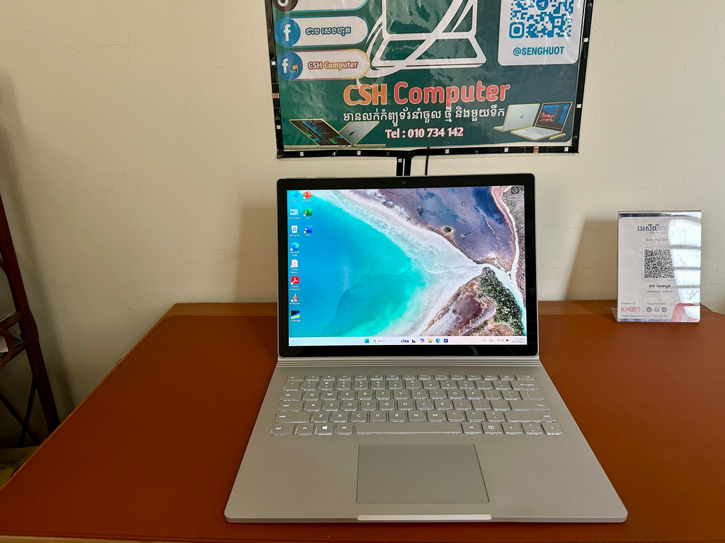 Microsoft Surface Book 2