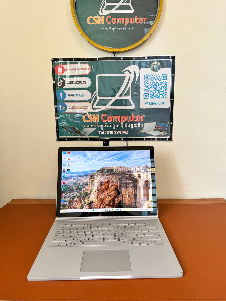 Microsoft Surface Book 2